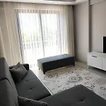 Apartmán Perfectly Located In Walking Distance To The *